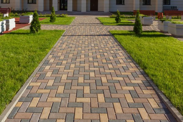 Cost of Paved Walkway Service in Pleasant Grove
